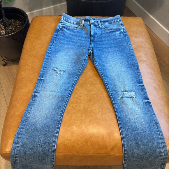 Express skyscraper midrise - Picture 3 of 6